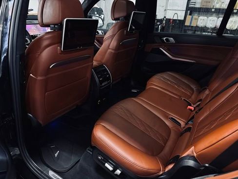 Certified 2025 BMW X7 M60i image 19