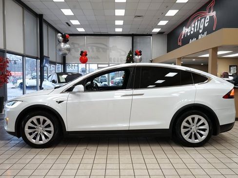 Used 2020 Tesla Model X Long Range image 6
