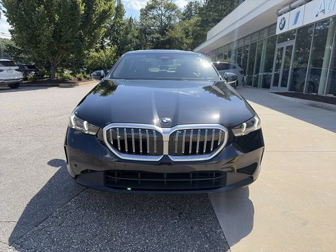 Used 2026 BMW 530i RWD image 3