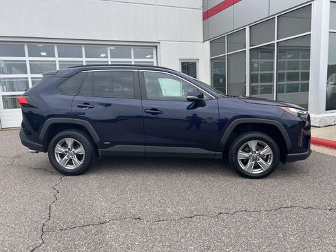 Used 2024 Toyota RAV4 XLE AWD/4WD image 15