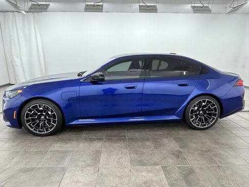 New 2026 BMW M5 Base w/ Executive Package image 3