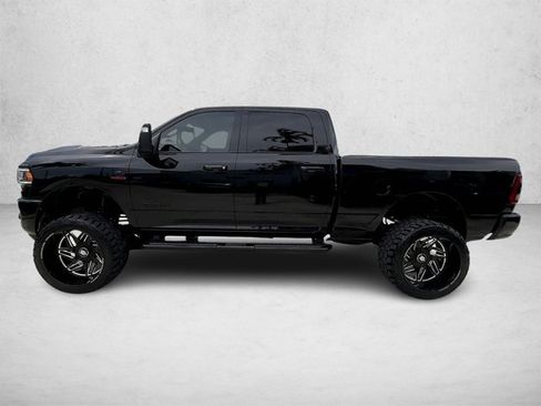 Used 2024 RAM 2500 Laramie w/ Night Edition AWD/4WD image 4