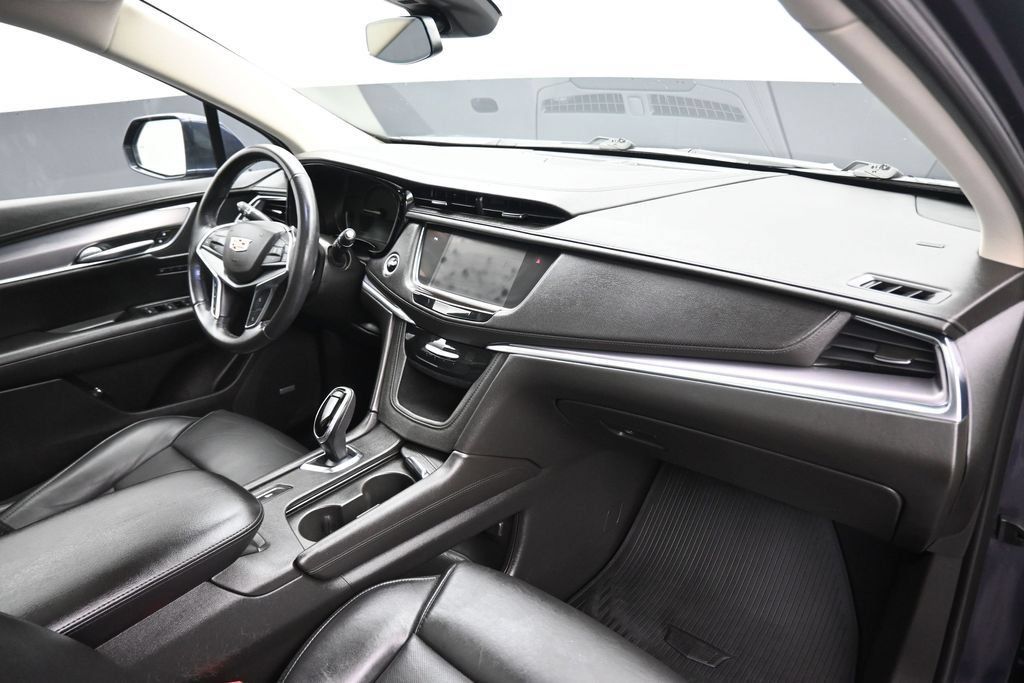 Used 2018 Cadillac XT5 Luxury w/ Driver Awareness Package FWD image 46