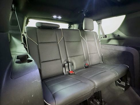 Used 2021 Cadillac Escalade ESV Premium Luxury image 35