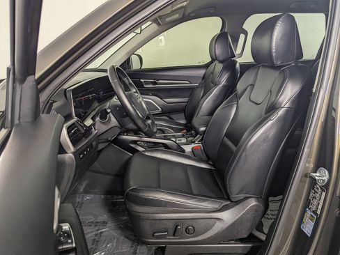 Used 2023 Kia Telluride S AWD/4WD image 12