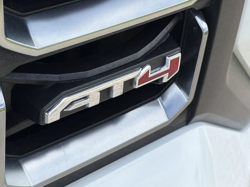 Certified 2025 GMC Canyon AT4 w/ Nightfall Edition AWD/4WD image 9