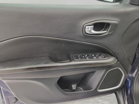 Used 2019 Jeep Compass Latitude w/ Cold Weather Group FWD image 53