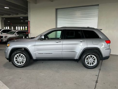 Used 2019 Jeep Grand Cherokee Laredo image 7