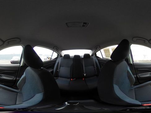 Used 2025 Nissan Versa SV FWD image 41