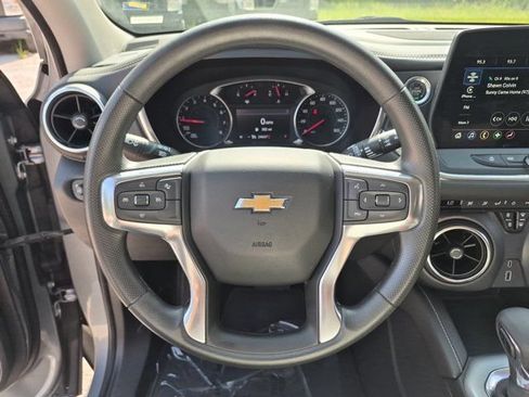 Used 2025 Chevrolet Blazer LT FWD image 22
