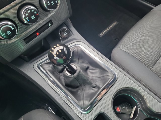 Used 2013 Dodge Challenger R/T RWD image 3