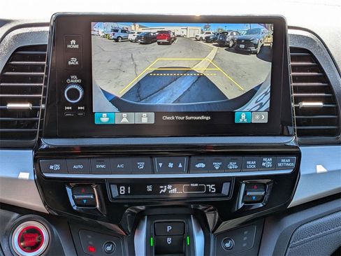 Used 2025 Honda Odyssey Sport-L image 18