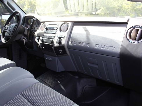 Used 2016 Ford F250 XLT w/ XLT Value Package AWD/4WD image 21