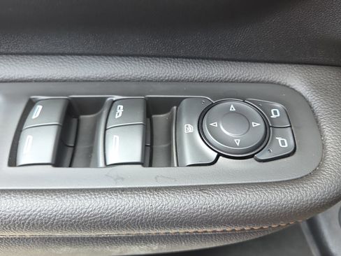 Used 2021 GMC Terrain SLT AWD/4WD image 35