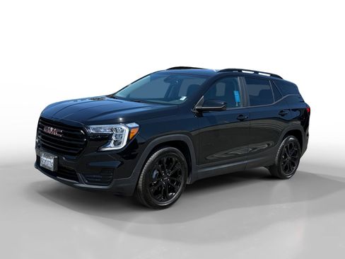 Used 2022 GMC Terrain SLE w/ Driver Convenience Package FWD image 1