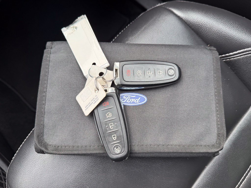 Used 2019 Ford Escape Titanium AWD/4WD image 37