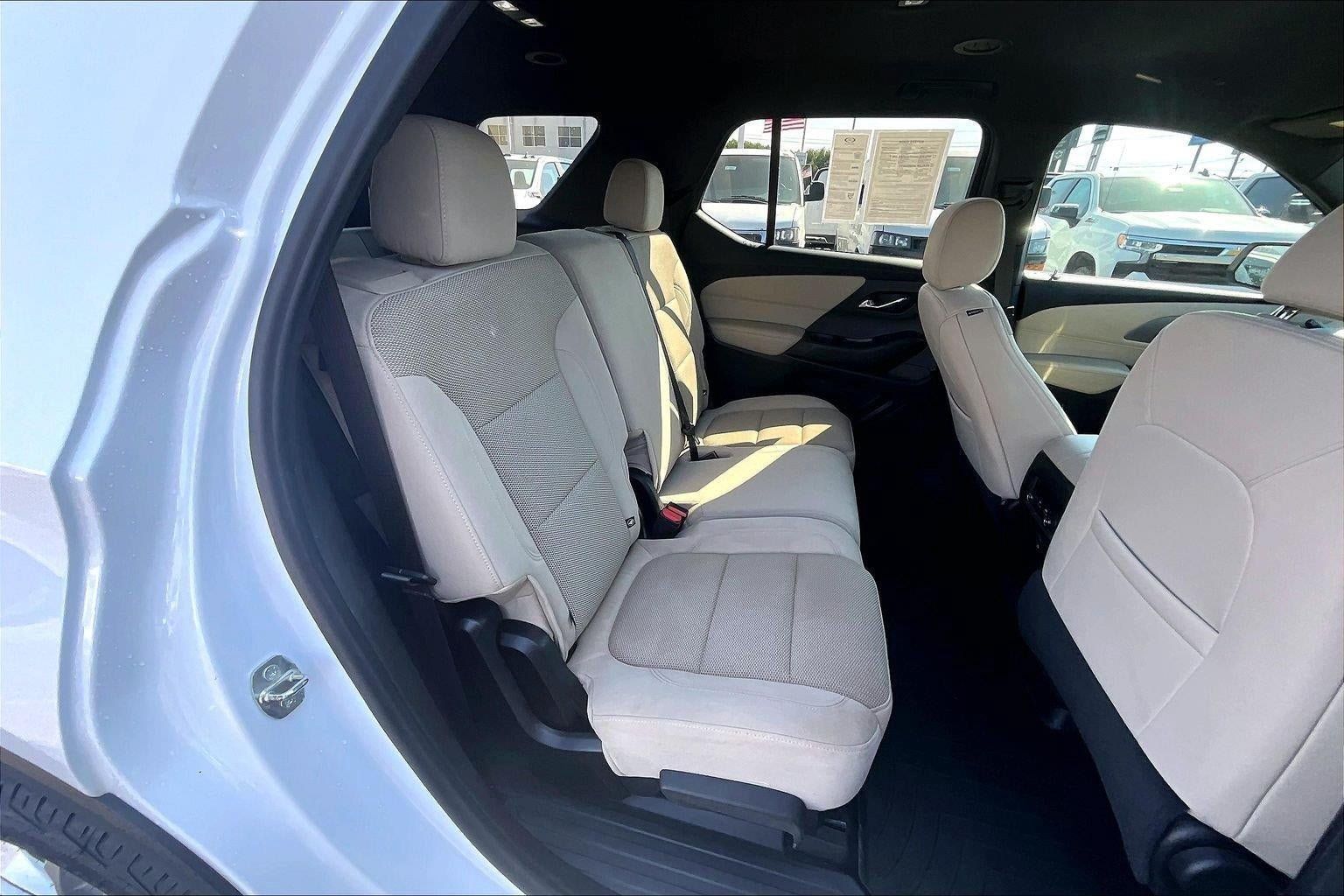 Used 2022 Chevrolet Traverse LS AWD/4WD image 24