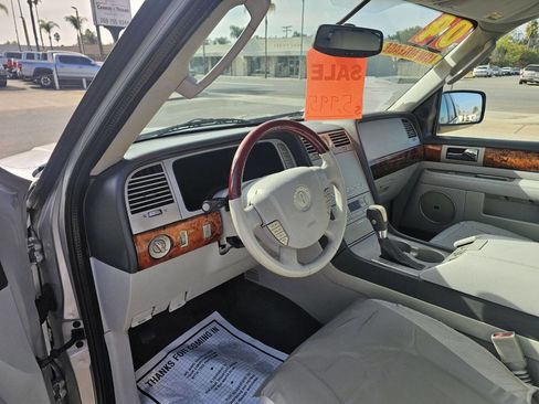 Used 2004 Lincoln Navigator Luxury image 27