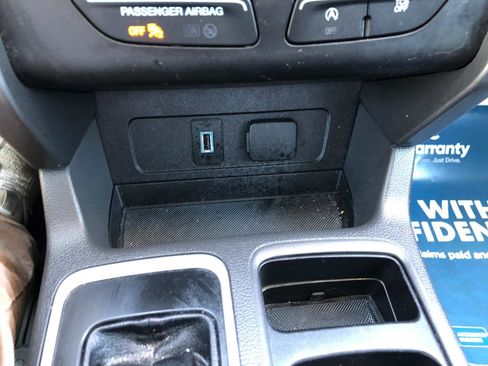 Used 2018 Ford Escape SE w/ SE Sync 3 Package AWD/4WD image 29