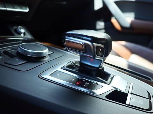 Used 2018 Audi Q5 2.0T Premium Plus w/ Premium Plus Package image 54