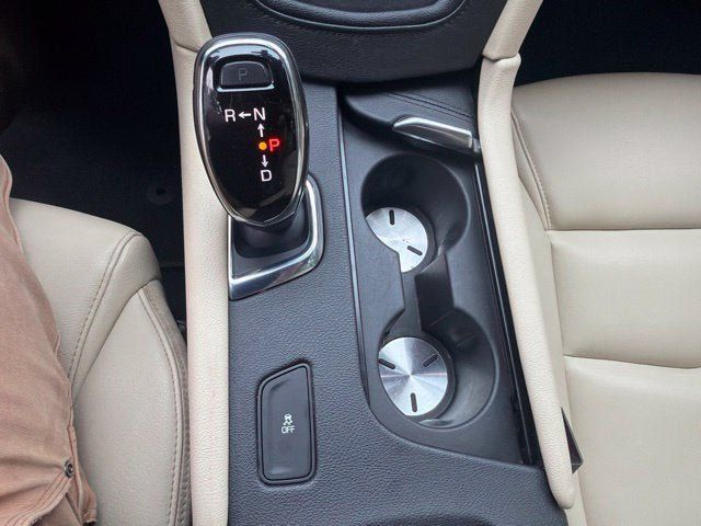 Used 2017 Cadillac XT5 FWD image 13