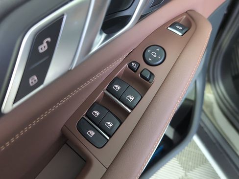 Used 2026 BMW X5 sDrive40i w/ Premium Package image 22