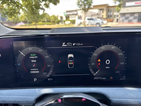 Certified 2023 Nissan Ariya AWD/4WD image 3