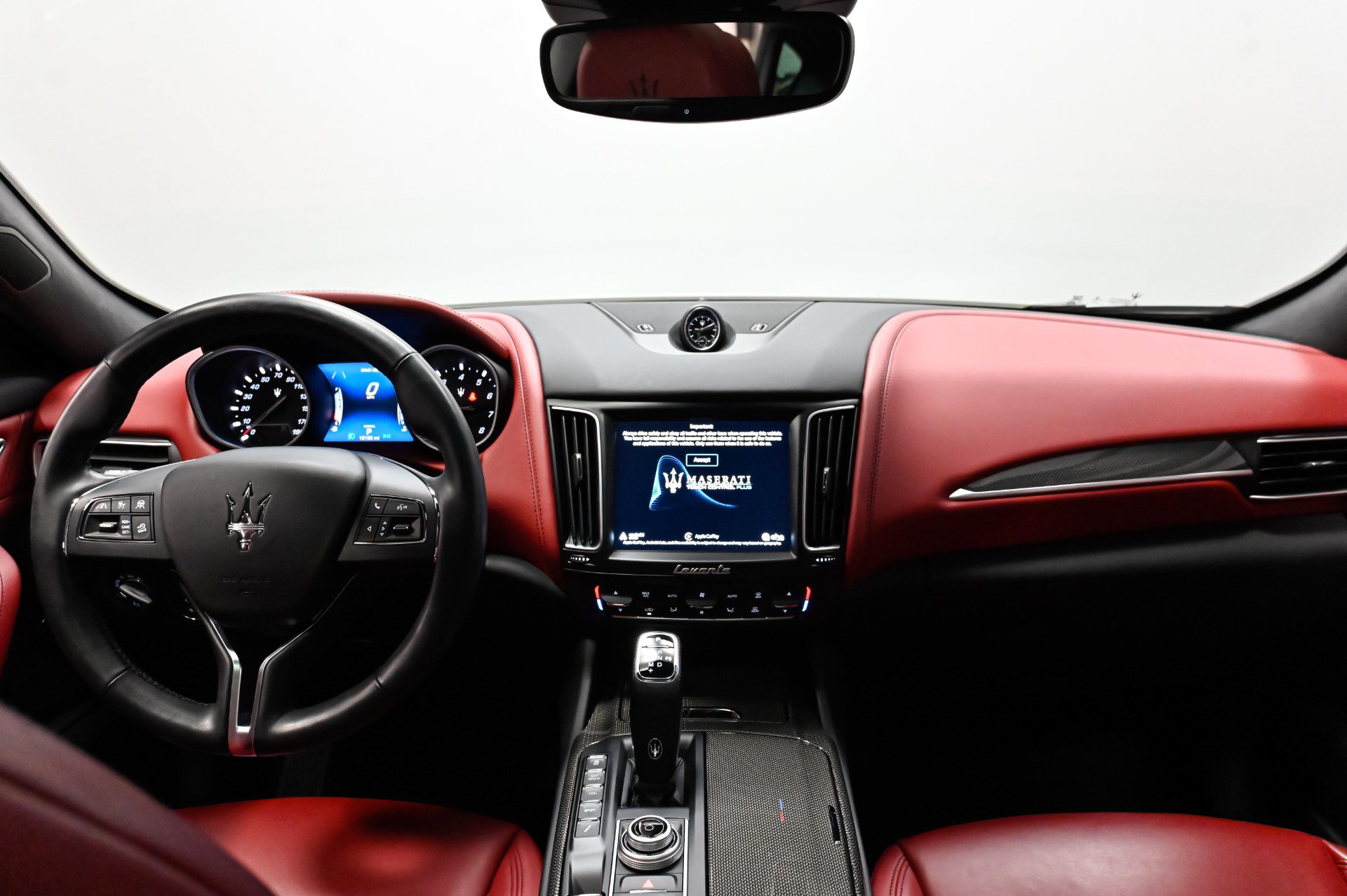 Used 2020 Maserati Levante GranLusso AWD/4WD image 29