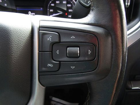 Used 2022 GMC Sierra 1500 SLE image 18