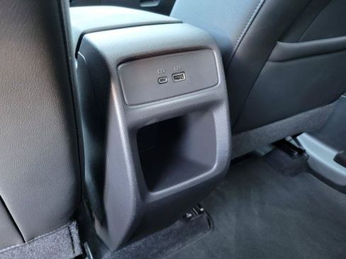 Used 2024 Chevrolet Trax ACTIV w/ Sunroof Package FWD image 34