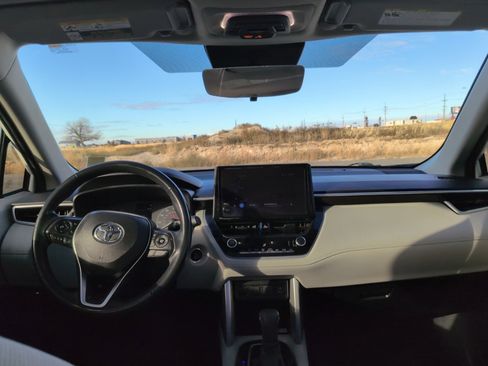 Used 2023 Toyota Corolla Cross LE image 17