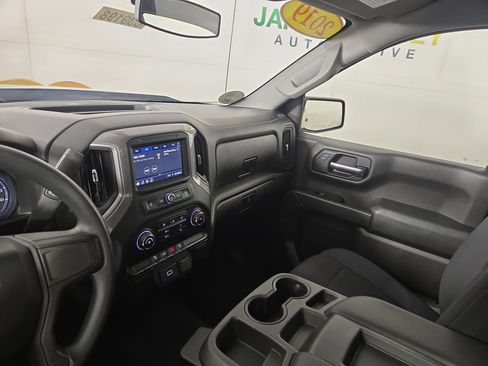 Used 2019 Chevrolet Silverado 1500 Custom Trail Boss w/ Custom Convenience Package AWD/4WD image 24
