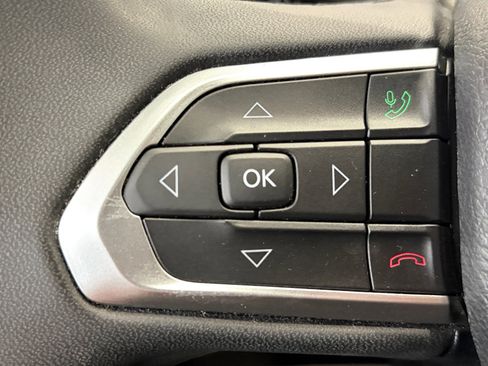 Used 2024 Jeep Compass Latitude AWD/4WD image 32