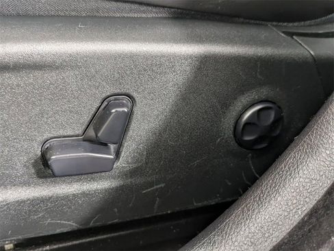 Certified 2018 Chrysler 300 S w/ Safetytec Plus Group image 13