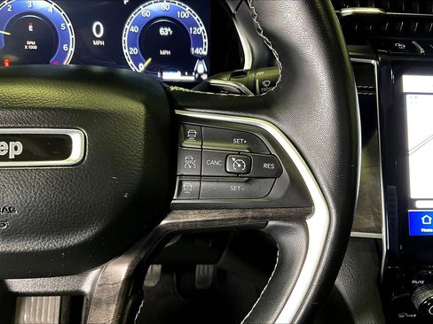 Used 2022 Jeep Grand Cherokee L Limited image 12