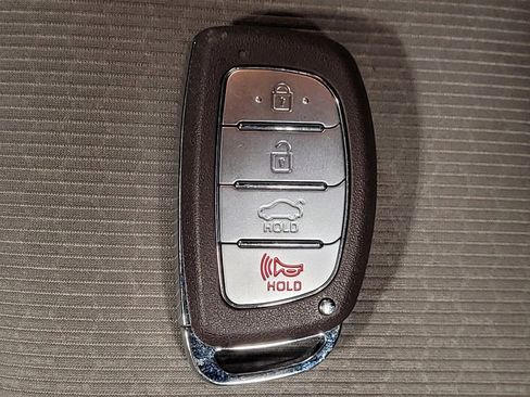 Used 2018 Hyundai Elantra Value Edition w/ Cargo Package FWD image 32