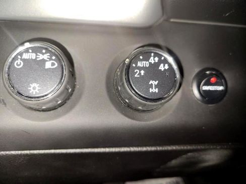 Used 2016 Chevrolet Suburban 3500 LS w/ Driver Alert Package image 17