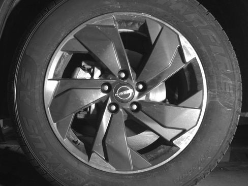 Used 2025 Nissan Rogue SV image 12