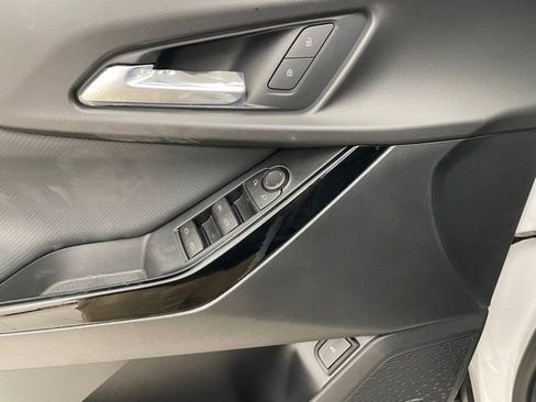 New 2026 Chevrolet Equinox LT w/ Convenience Package II image 10