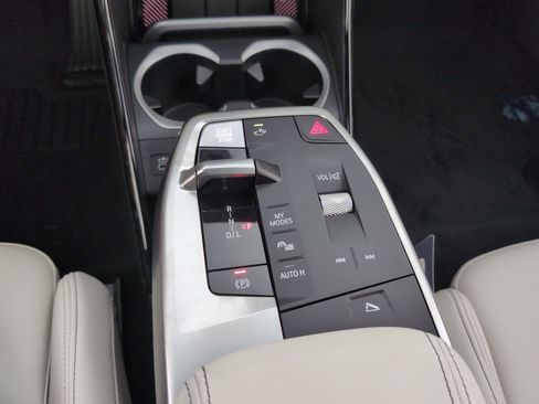 Used 2026 BMW X1 xDrive28i w/ Technology Package image 14