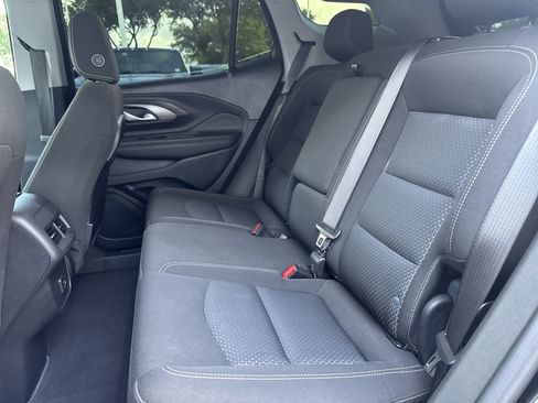 Used 2023 GMC Terrain SLE w/ Driver Convenience Package image 8