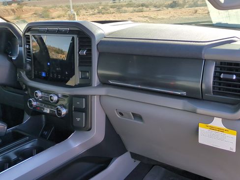 Used 2024 Ford F150 Lightning XLT image 31