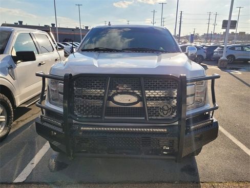 Used 2018 Ford F150 Platinum w/ Equipment Group 701A Luxury image 3