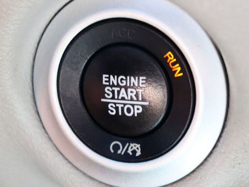 Used 2021 Chrysler Voyager Lxi FWD image 56