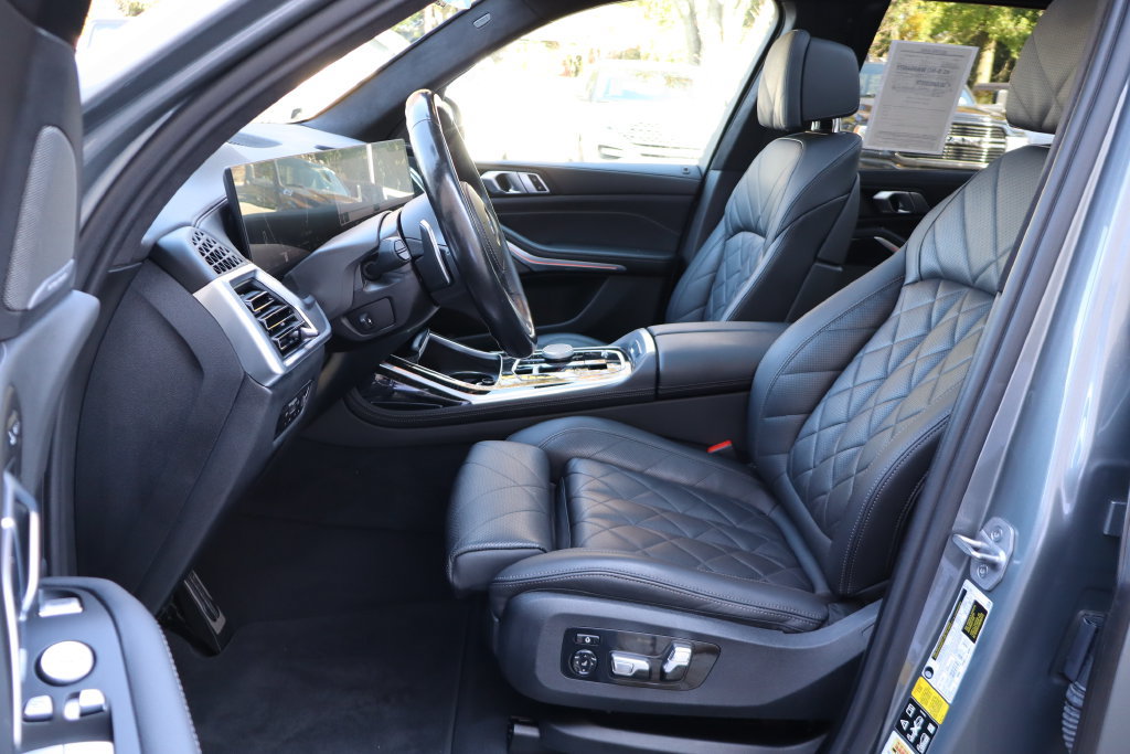 Used 2023 BMW X7 xDrive40i w/ M Sport Package AWD/4WD image 23