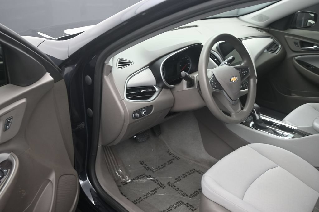 Used 2022 Chevrolet Malibu LT FWD image 10