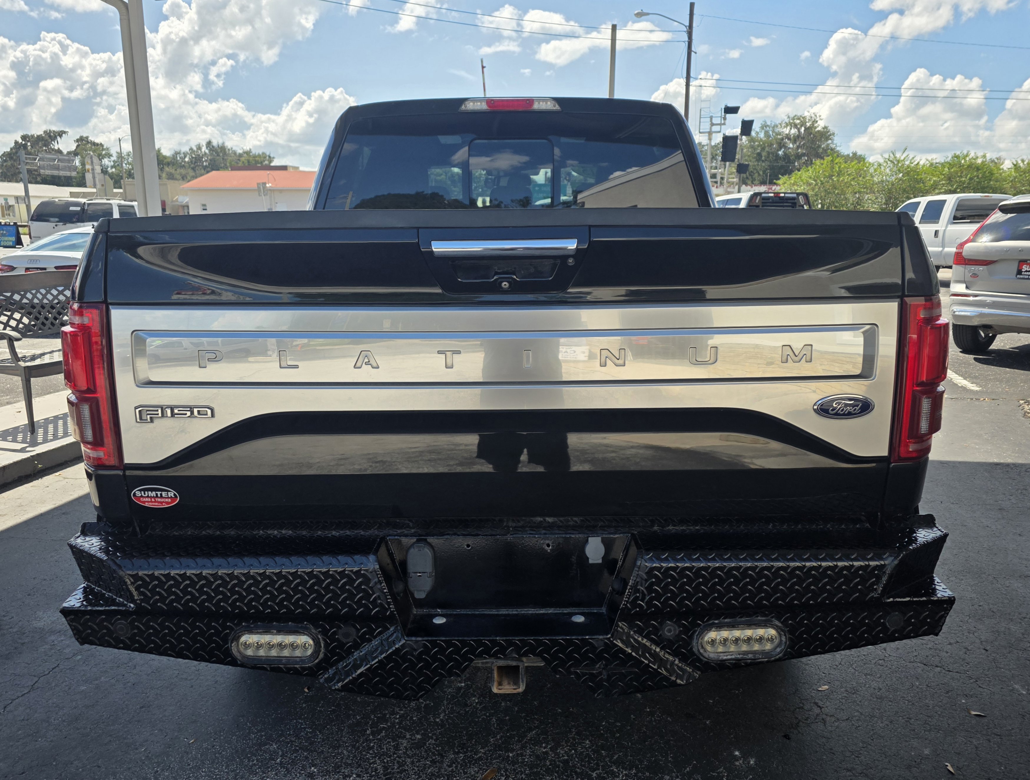 Used 2015 Ford F150 Platinum w/ Equipment Group 701A Luxury AWD/4WD image 5