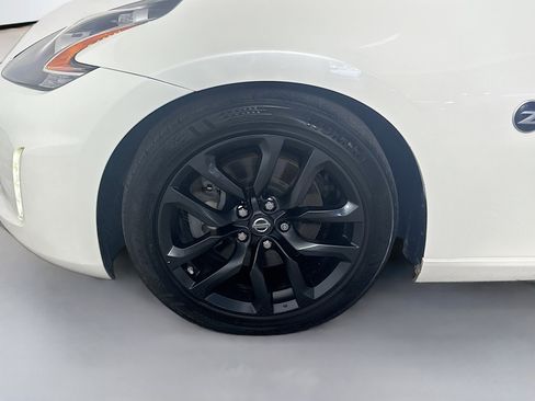Used 2020 Nissan 370Z Coupe RWD image 34