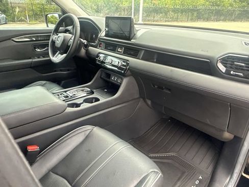 Certified 2025 Honda Pilot Elite image 23