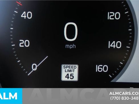 Used 2022 Volvo XC90 T5 Momentum w/ Protection Package Premier image 21